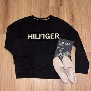 Tommy Hilfiger black & gold sweatshirt